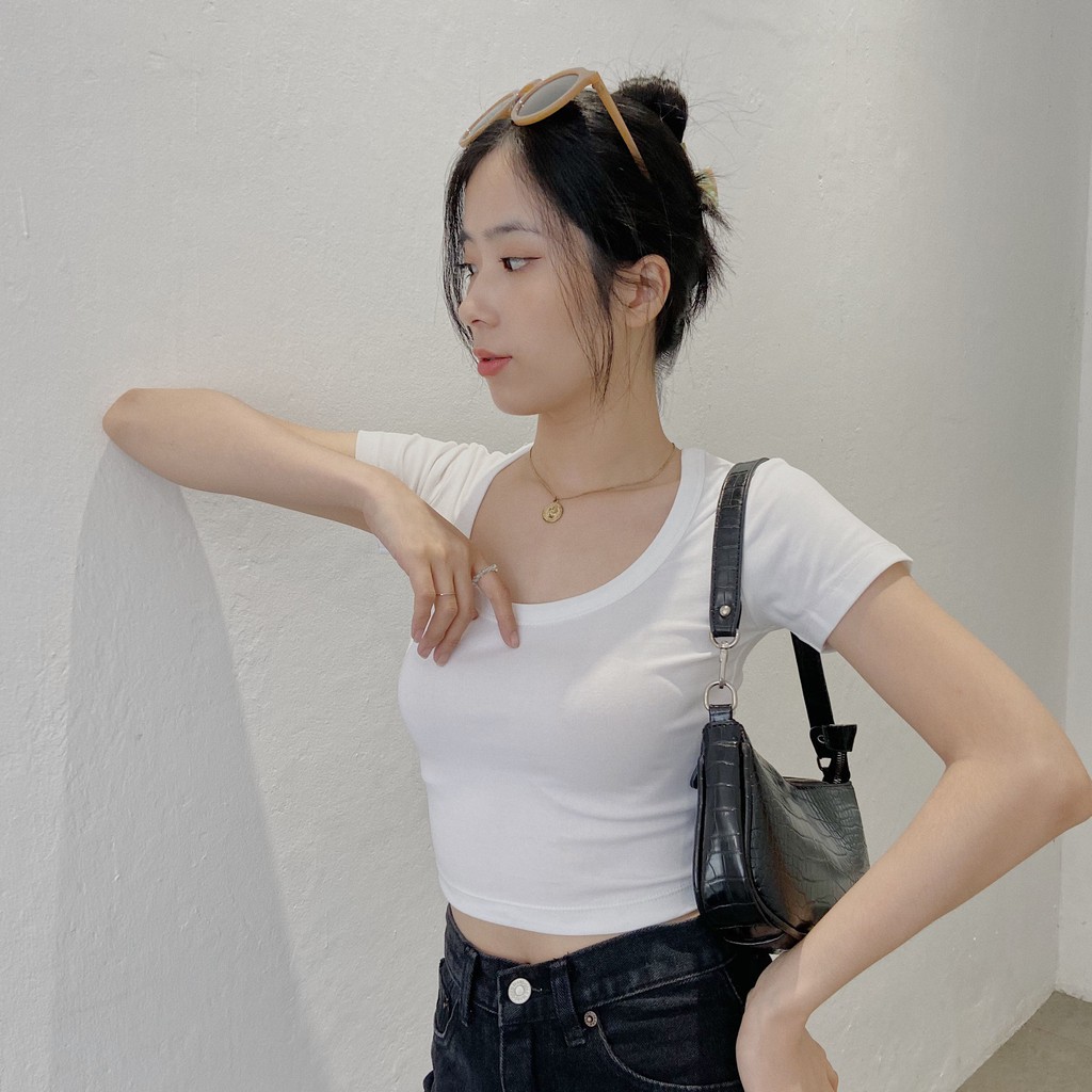 [Mã WASKT304 giảm 15% tối đa 30K đơn 99K] Áo croptop cổ tròn khoét rộng [ Có Feedback ] | BigBuy360 - bigbuy360.vn