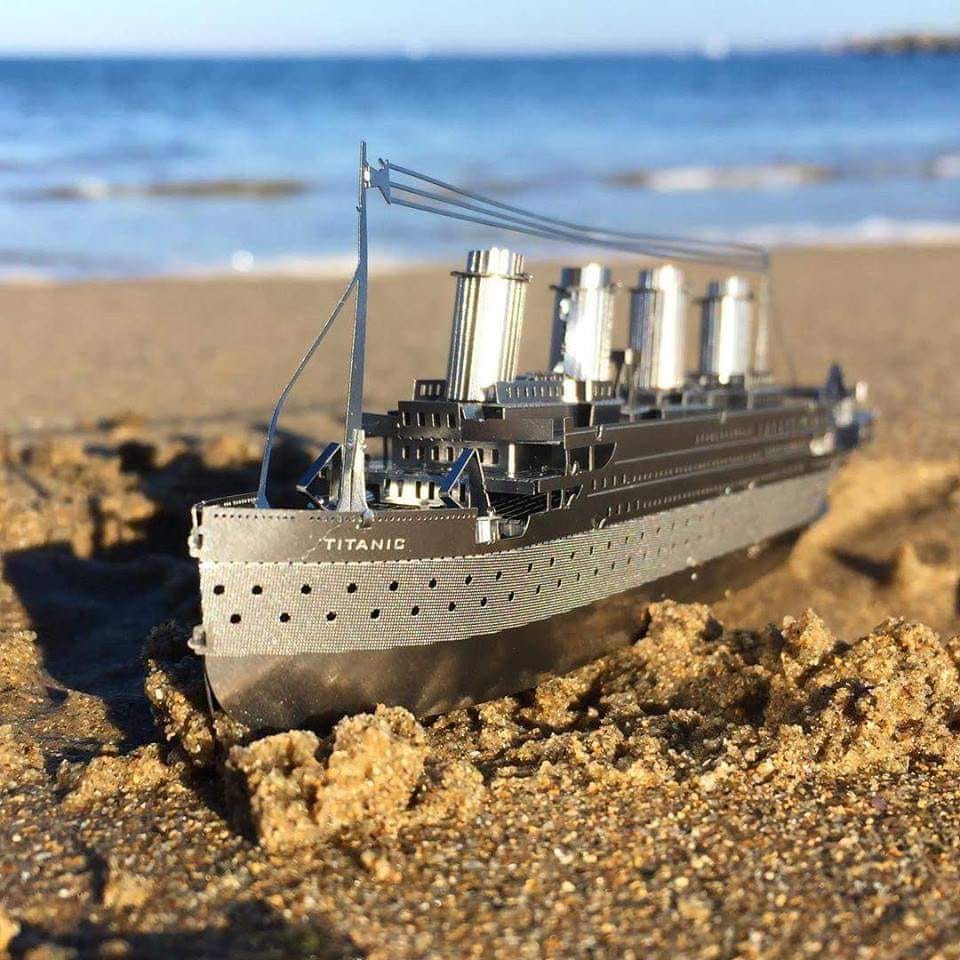 Mô hình kim loại lắp ghép lắp ráp trang trí 3D -tàu titanic (Tặng dụng cụ lắp ghép khi mua 2 bộ bất kỳ)