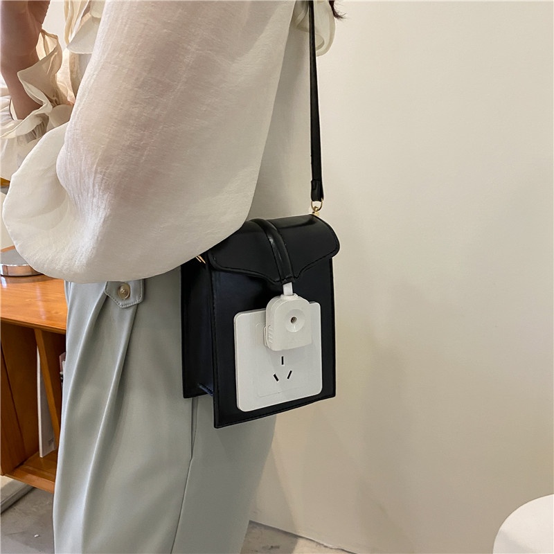 Túi Đeo Vai Hình Vuông Kèm Công Tắc Điện 2022 Thời Trang Hàn Quốc Cho Nữ