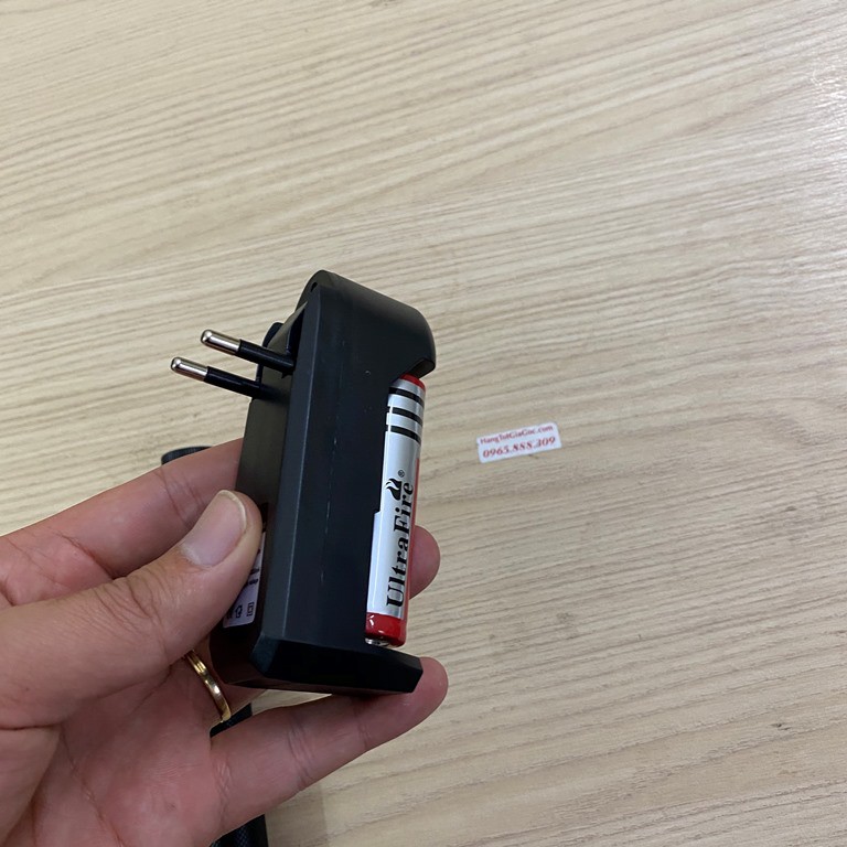 1. Thông số kỹ thuật Đèn chiếu tia laser màu tím 203 hiện đại, chiếu tia xa và chiếu chùm, có sạc USB (LS10)  Sản phẩm c