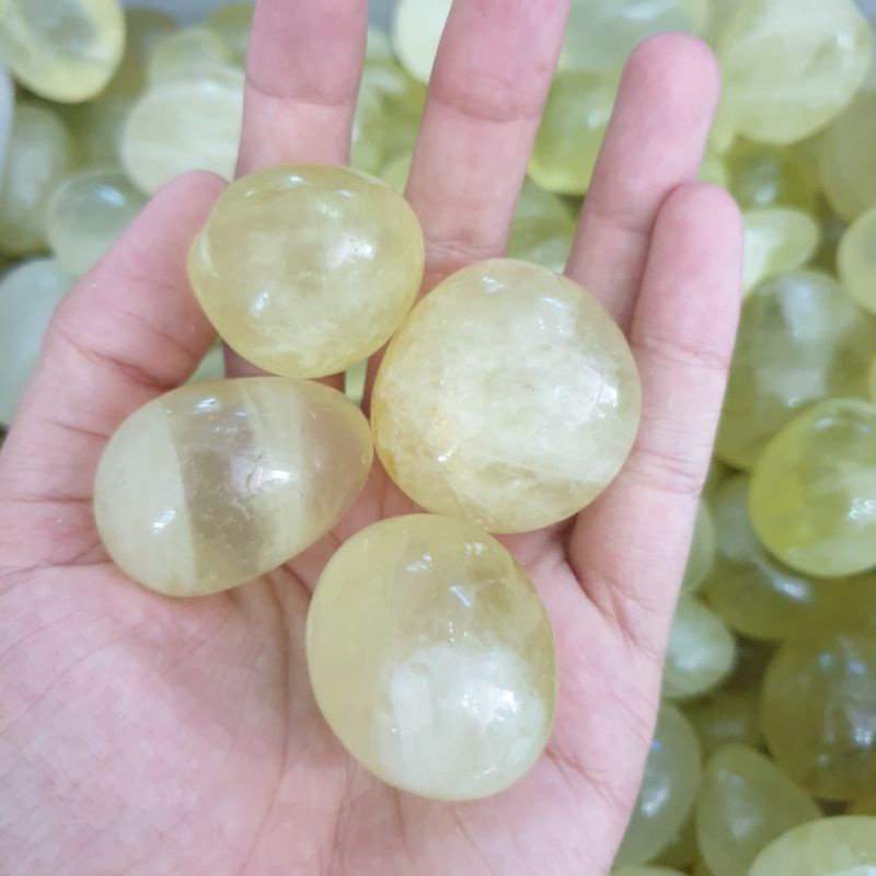 Sỏi đá thach anh nhiều màu trang trí phong thủy size 3cm - 5cm