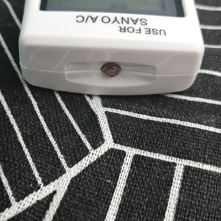 Remote máy lạnh SANYO 2 chiều  nút hồng