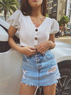 ÁO CROPTOP TRẮNG CỔ TIM LƯNG NÚT MANG 2 KIỂU