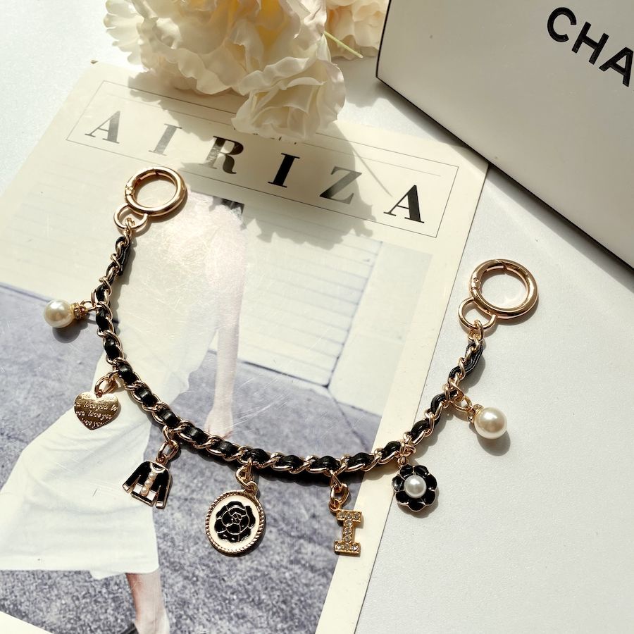 Dây xích đính ngọc trai phối mặt phong cách Chanel hai đầu khóa dùng gắn trang trí móc khóa/ túi xách/ balo DIY