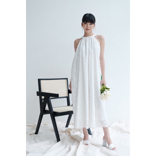 [I am] - Đầm cổ yếm lưng cột nơ - CLOUDY DRESS