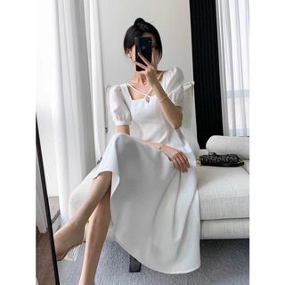 Đầm cổ chéo trắng, Đầm cổ vuông dáng xòe dài dự tiệc Cao Cấp tay ngắn bồng vải hạt nổi, nữ tính thanh lịch - MiNhi