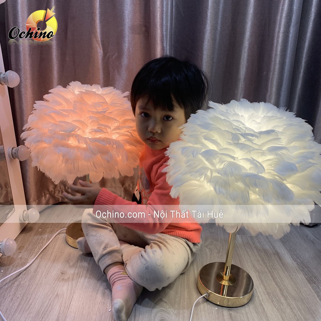 Đèn lông Vũ trang trí Hình Mây cao cấp chân inox mạ vàng sang chảnh.