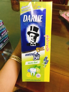 Kem đánh răng Darlie Double Action