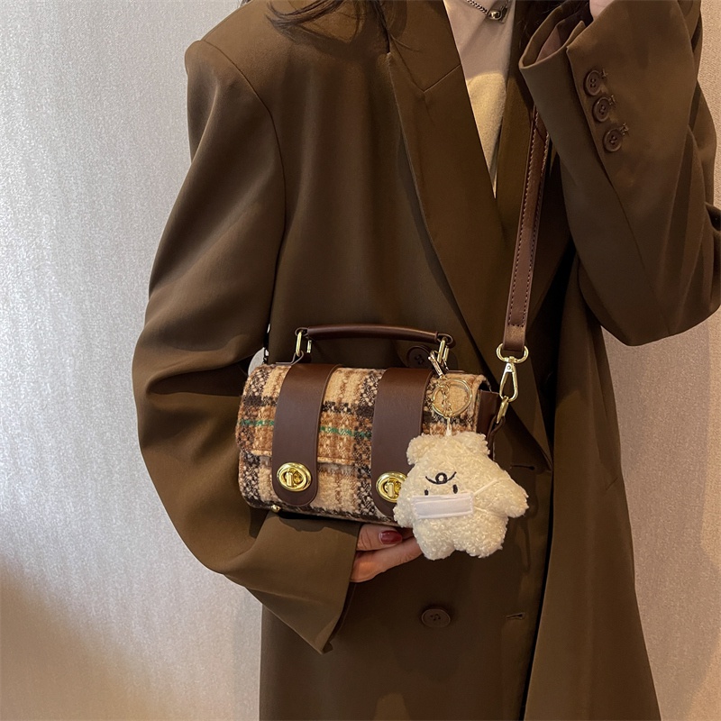 Túi Đeo Vai Họa Tiết Kẻ Sọc Màu Sắc Tương Phản Thời Trang Cho Nữ