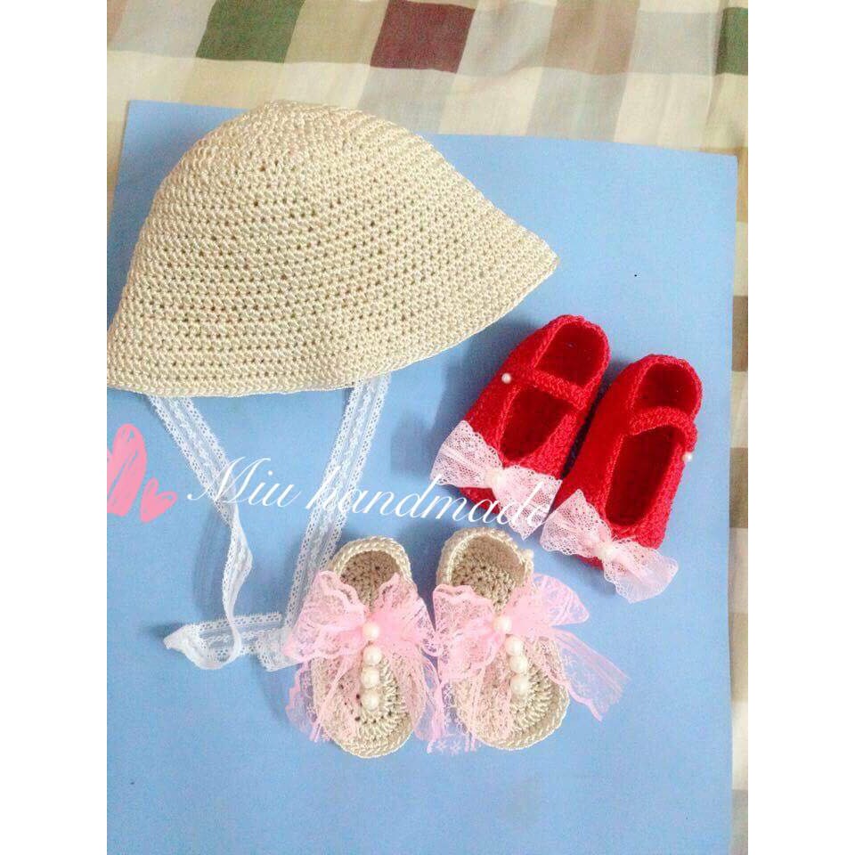 set mũ và giày đỏ cho bé