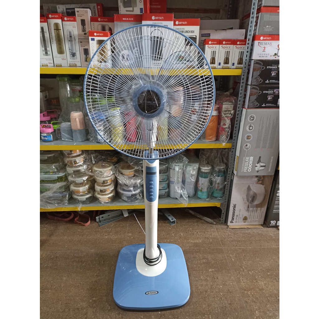 Quạt cây Phong Lan 7 cánh  có khiển mới , xanh môn