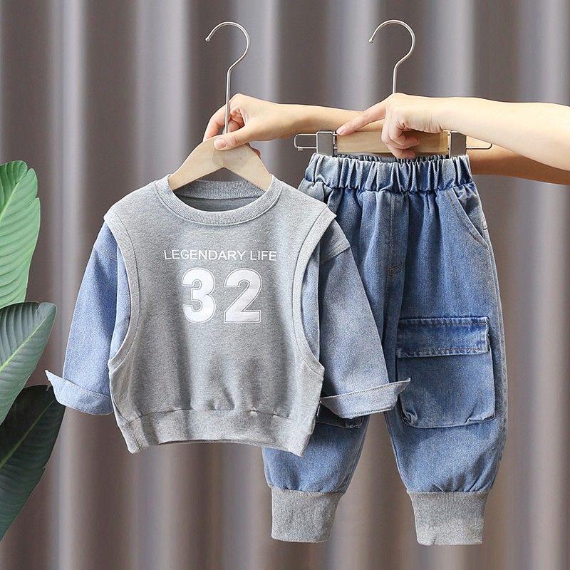 Set áo quần kiểu dáng thể thao cho bé trai