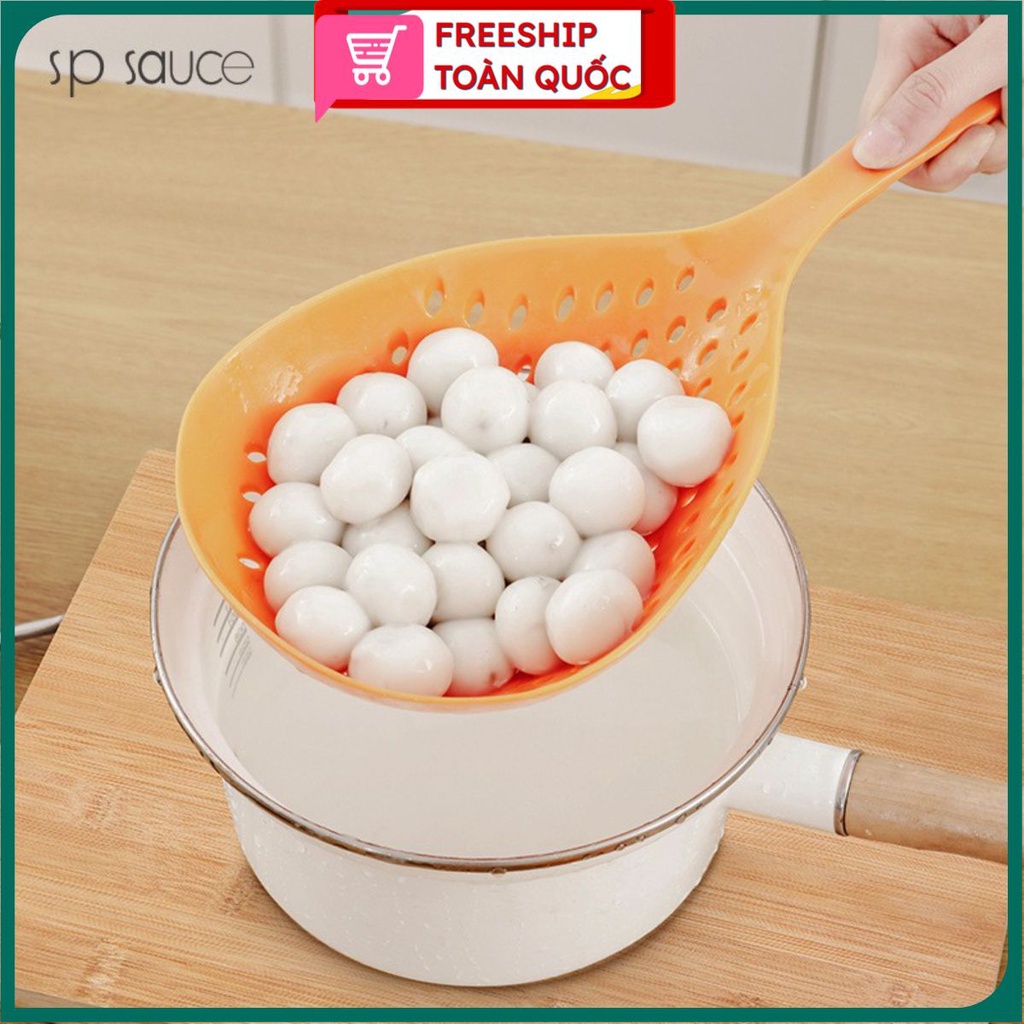 PVN30801 Vá Múc Canh Bằng Nhựa Có Lỗ Ráo Nước Và Tay Cầm Dài T2 .