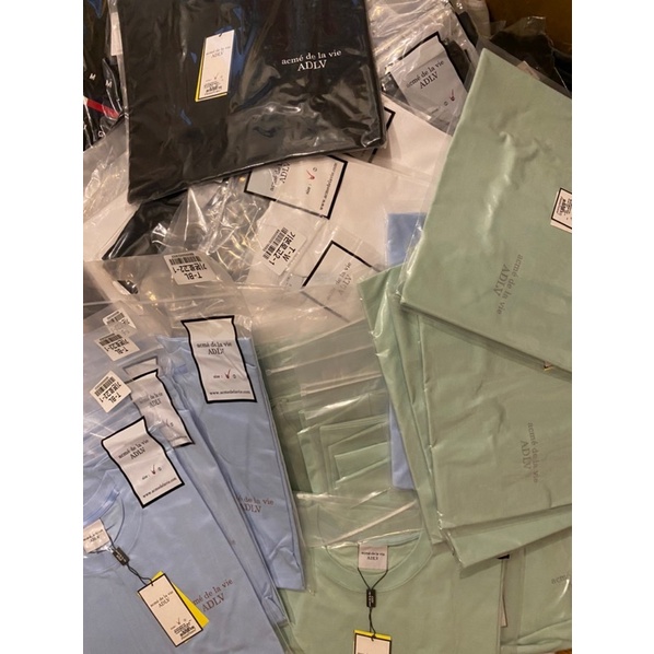 - Áo ADLV basic chính hãng 100%