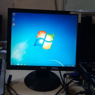 Màn hình máy tính Asus 17 inch sáng đẹp