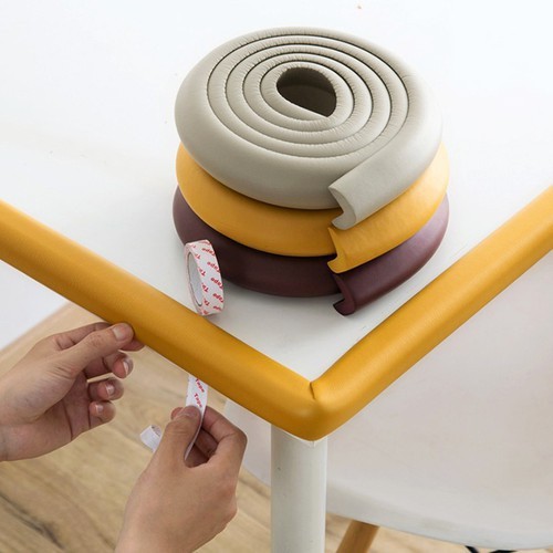 Cuộn xốp bọc cạnh bàn, góc bàn, che cạnh tủ kính dài 2 mét siêu mềm (Tặng kèm cuộn băng dính 2 mặt)