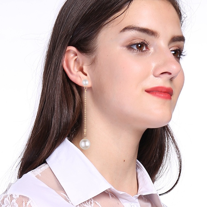 Bông tai dài đính ngọc trai giả thanh lịch