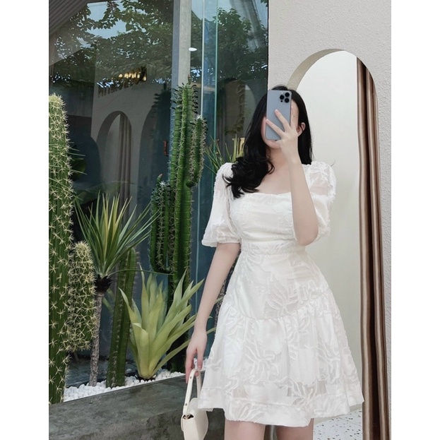 ĐẦM TRẮNG GẤM HOA CỔ V CUTOUT LƯNG