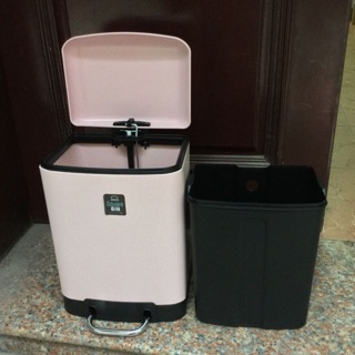 THÙNG RÁC VUÔNG LOCK&LOCK BYP122