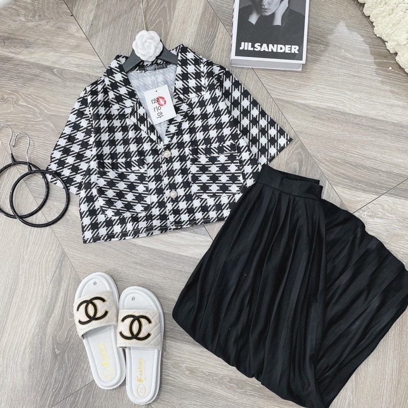 Set áo vest croptop kẻ caro mix chân váy dập li dài Áo crt kaki dáng véc