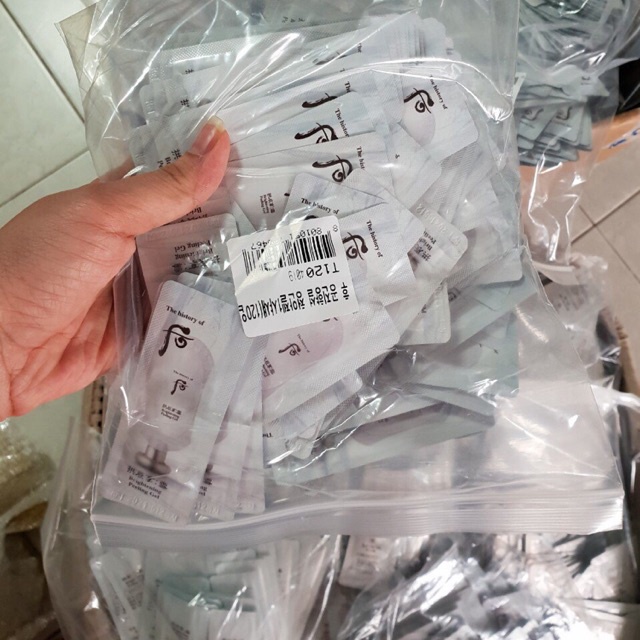 60 gói tẩy tế bào chết kỳ whoo Brightening Peeling Gel 1ml_𝗘𝗯𝗶𝘀𝘂 𝗖𝗼𝘀𝗺𝗲𝘁𝗶𝗰