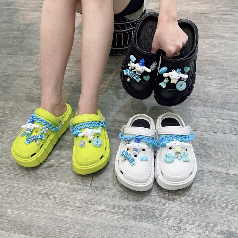 Dép Crocss cao 5cm tặng kèm charm Hello kitty , thỏ cinnamoroll