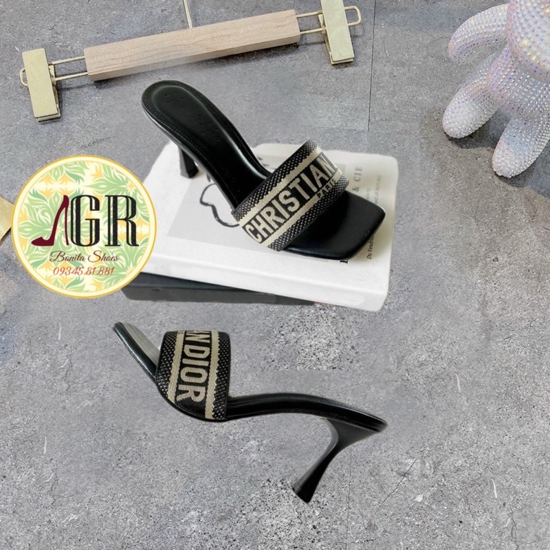 Guốc bản ngang vải chữ Dr nổi gót nhọn 6cm