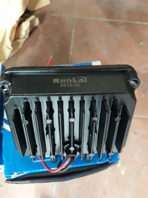 đèn led pha trợ sáng 6 mắt 12v , 24v ( giá 01 đôi) tk: 11cm× 8cm ×6cm run lai