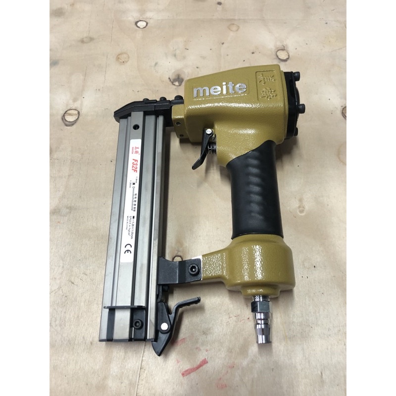 Súng bắn đinh F30 Meite