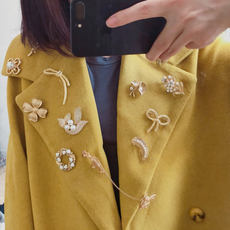 Ghim Cài Áo Đính Ngọc Trai Kiểu Dáng Sang Trọng Cho Nữ