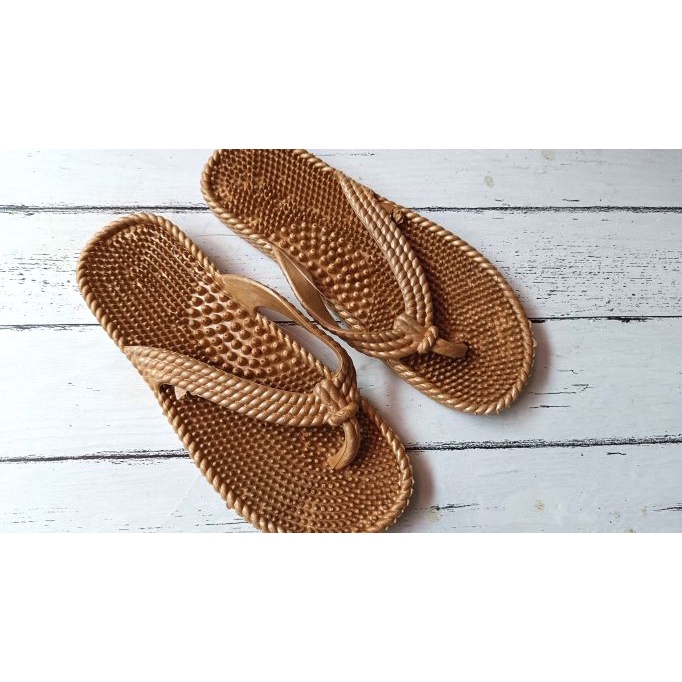 Dép Đúc Quai Kẹp Có Hạt Massage Chân