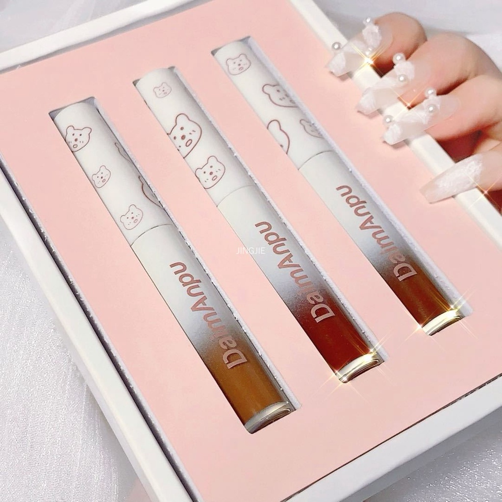 Son môi Daimanpu thiết kế hình ba chú gấu nhỏ tráng gương