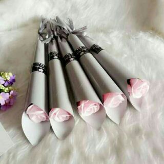 Bó 1 bông hoa hồng sáp