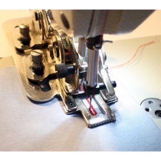 Bộ chân vịt thùa khuy máy công nghiệp