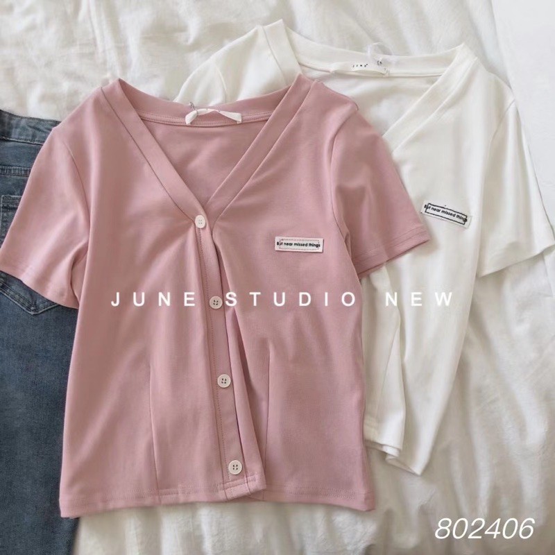 [100% GIỐNG ẢNH] Áo croptop cổ V tay ngắn đơn giản phối với quần ống loe tôn dáng | BigBuy360 - bigbuy360.vn