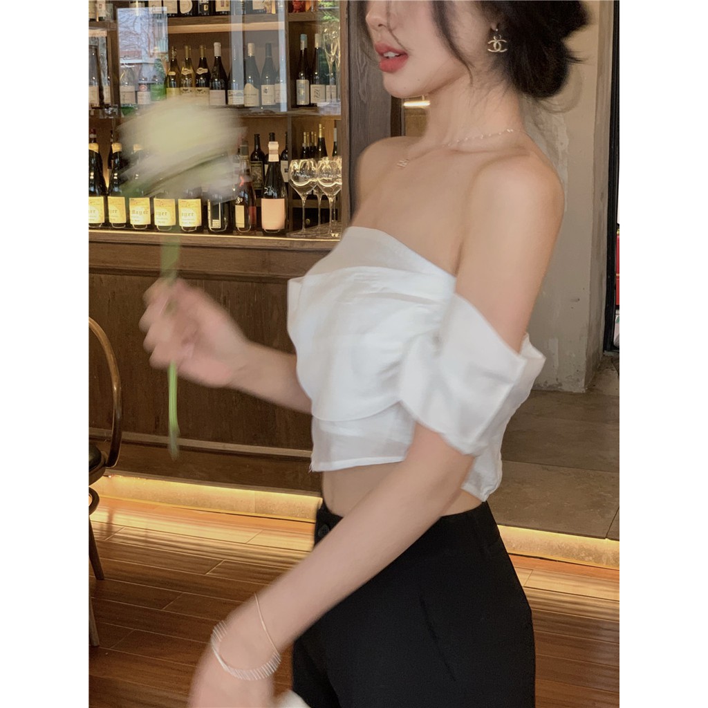 Áo trễ vai phong cách ngọt ngào siêu xinh. | BigBuy360 - bigbuy360.vn