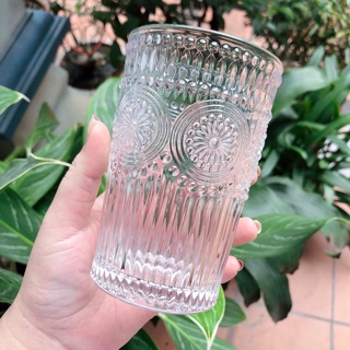 Cốc thuỷ tinh vintage