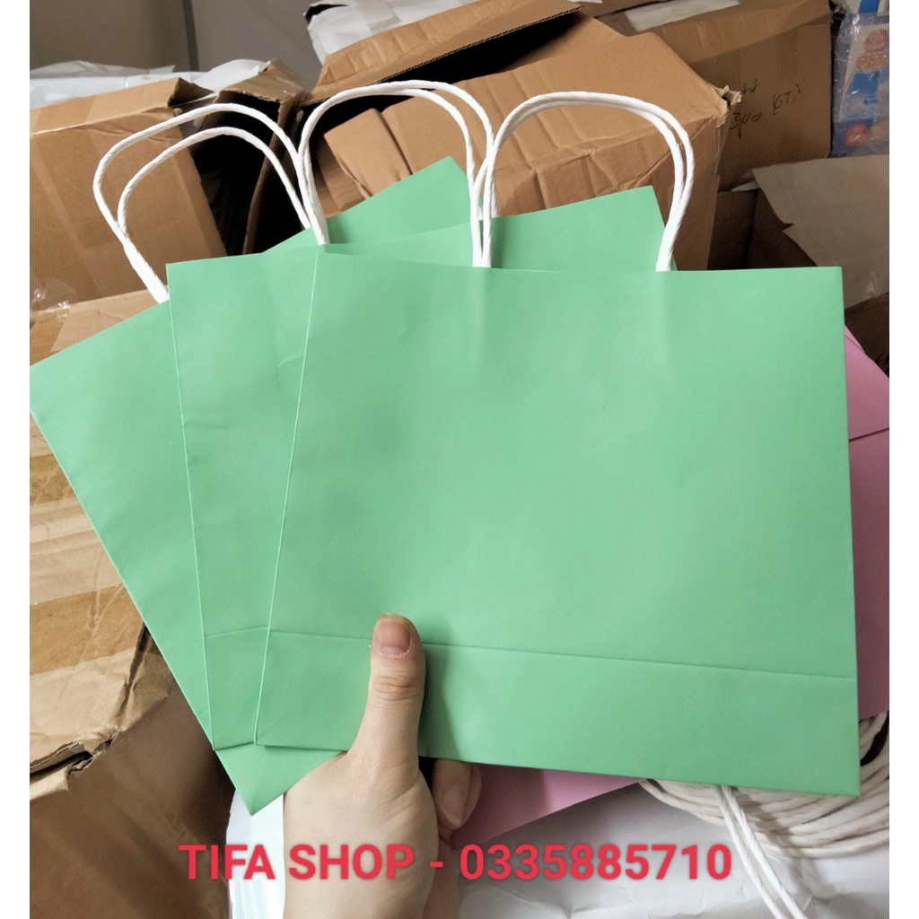 Túi giấy kt 22x20x8cm đựng mỹ phẩm, quần áo Kraft Nhật quai xoắn cao cấp có sẵn