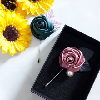 Hoa hồng cái ào vải lụa màu hồng ruốc