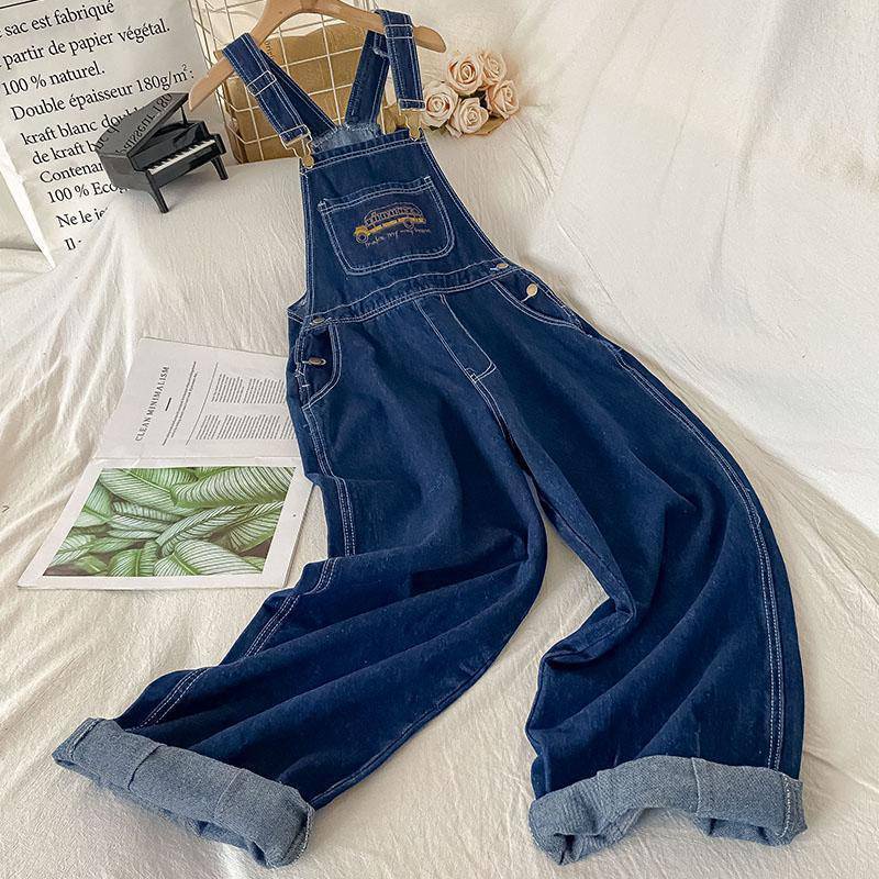 Quần yếm jeans ống suông rộng xanh đậm phủ giày khóa đồng thêu hình XE BUS Hàn Quốc
