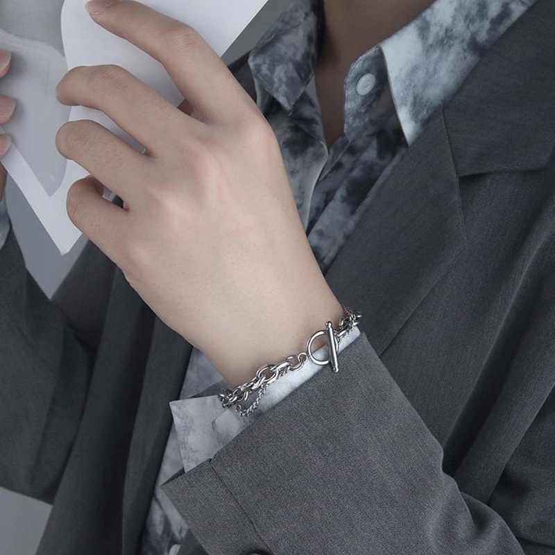 Lắc tay titan khóa gạch tròn không đen không rỉ