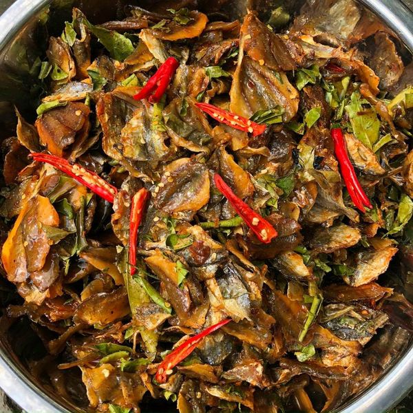 Cá chỉ vàng tẩm gia vị lá chanh nguyên con 250G ecofood, thơm ngon, dậm vị, an toàn vệ sinh thực phẩm | BigBuy360 - bigbuy360.vn