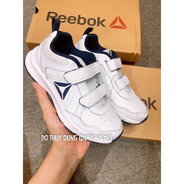 Giầy thể thao bé trai