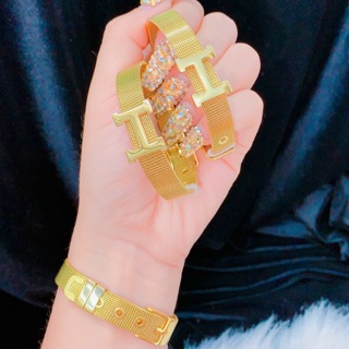 Vòng tay chử h titan mạ vàng -ko phai màu