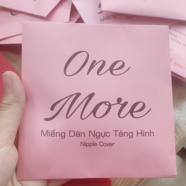 Miếng dán ngực tàng hình
