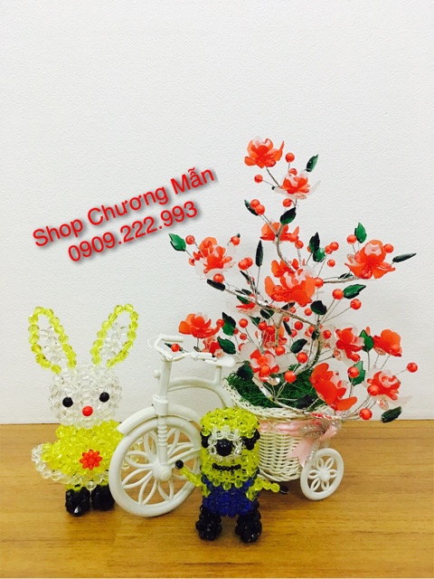 Hoa Pha Lê Nhựa Trong Chiếc Xe Đạp Thơ Mộng