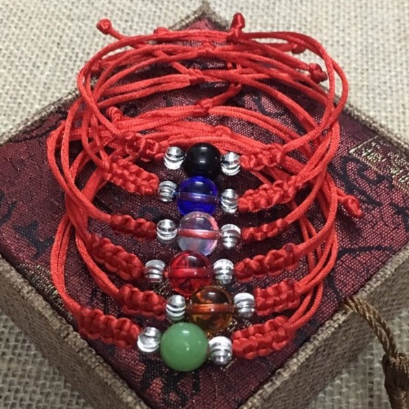 VT229 Vòng tay may mắn hạt đá màu mix bi bạc khía 5 cái/lốc