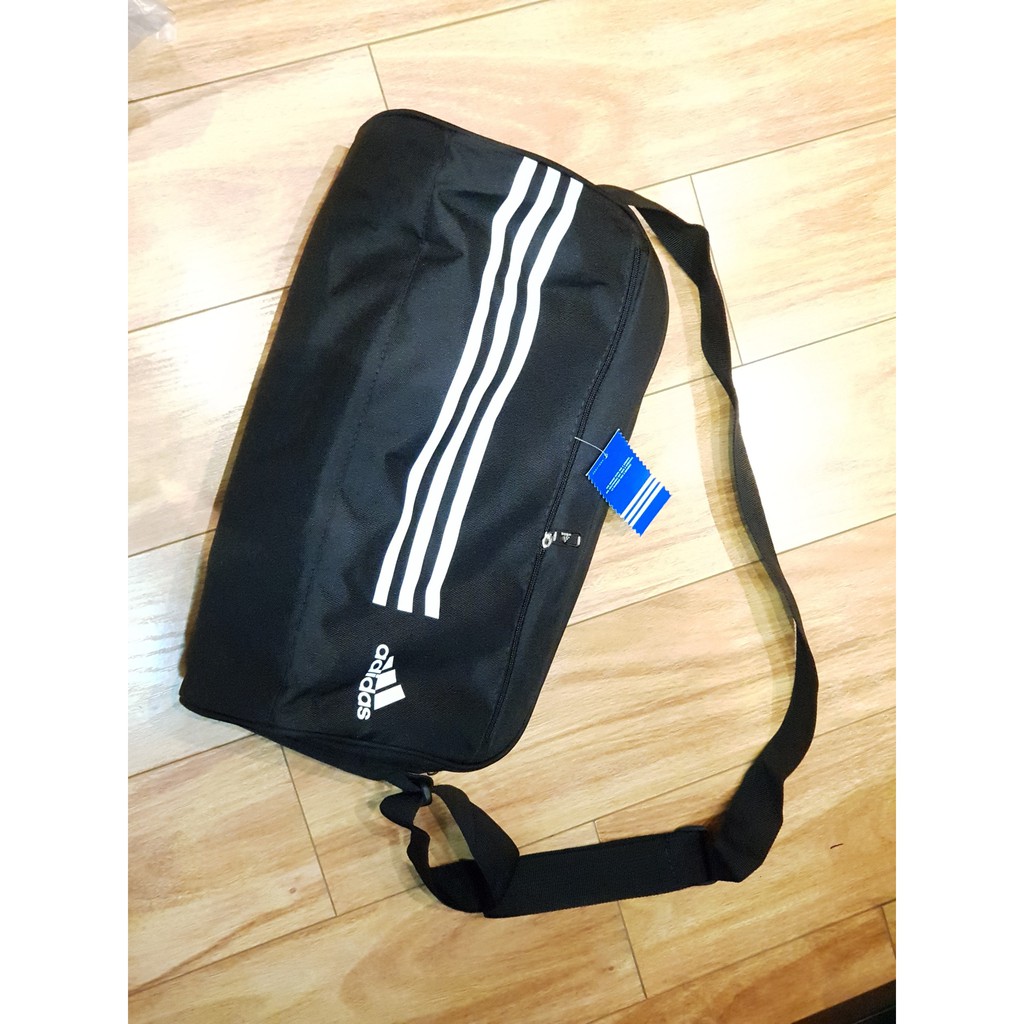 Túi xách thể thao, TÚI TẬP GYMS, TÚI ĐÁ BỎNG Adidas Foolball Mini NHỎ GỌN TIỆN LỢI CÓ NGĂN ĐỂ GIÀY RIÊNG