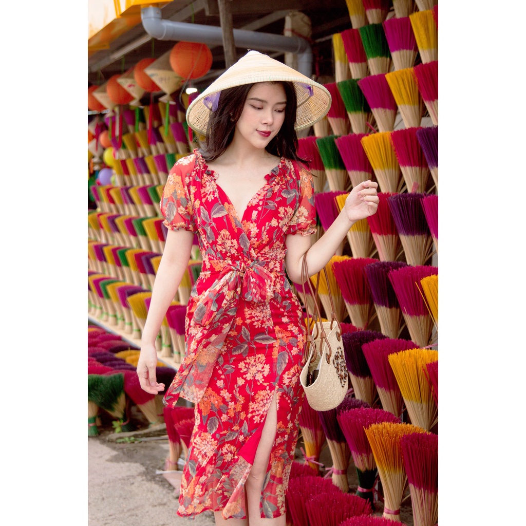 Hà Cúc - Đầm Hoa Buộc Eo Xẻ Chân