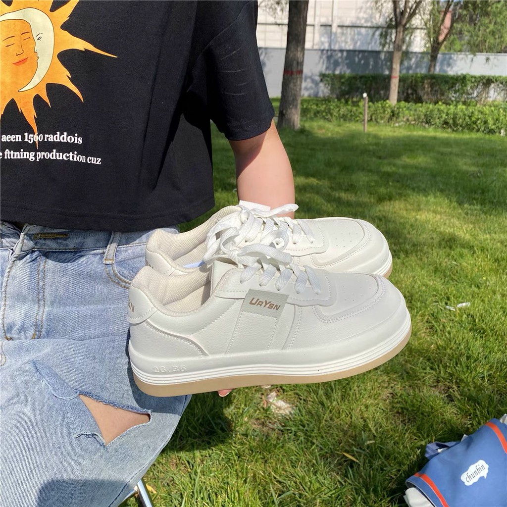 Giày thể thao nữ thấp cổ màu trắng, Giày sneaker nữ Urysn mẫu mới phong cách retro ulzzang năng động cá tính | BigBuy360 - bigbuy360.vn
